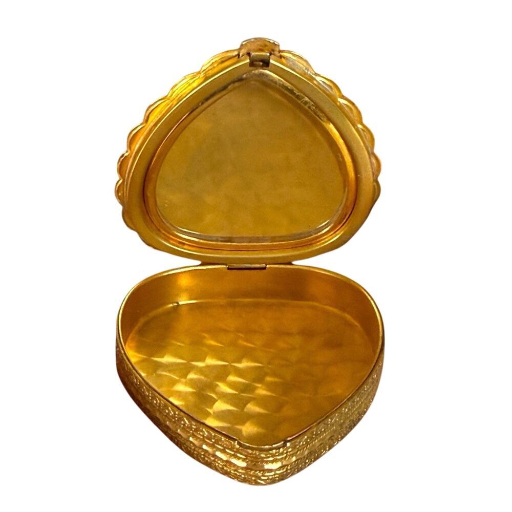 Vintage La Mode Compact Mirror Gold Tone Floral Heart Scalloped Vanity - Picture 3 of 9